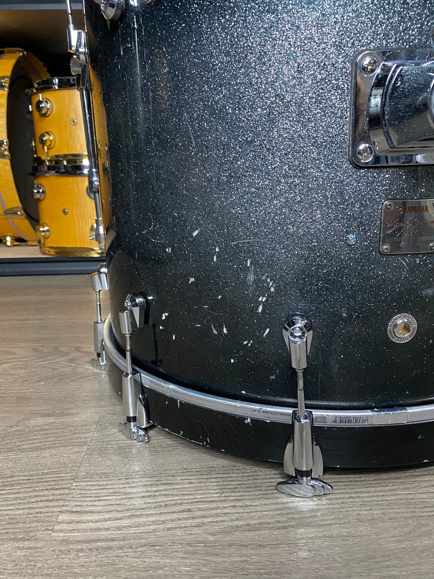 Yamaha Absolute Custom Maple Drum Kit – Black Sparkle Sunburst