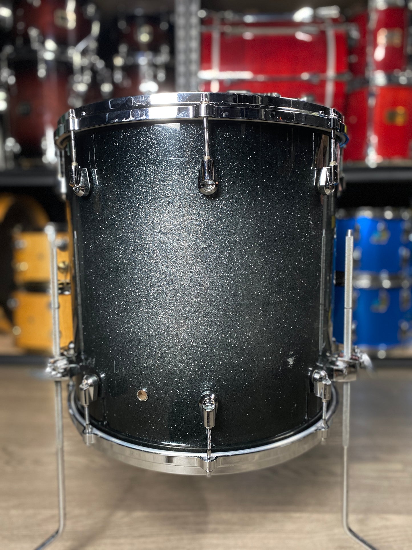 Yamaha Absolute Custom Maple Drum Kit – Black Sparkle Sunburst