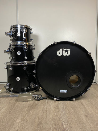 DW Design Series 5 Piece Drum Kit Gloss Black