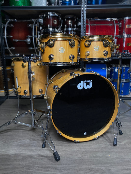 DW Collector’s Series Drum Kit – Exotic Quilted Maple (2006 Gold Badge)