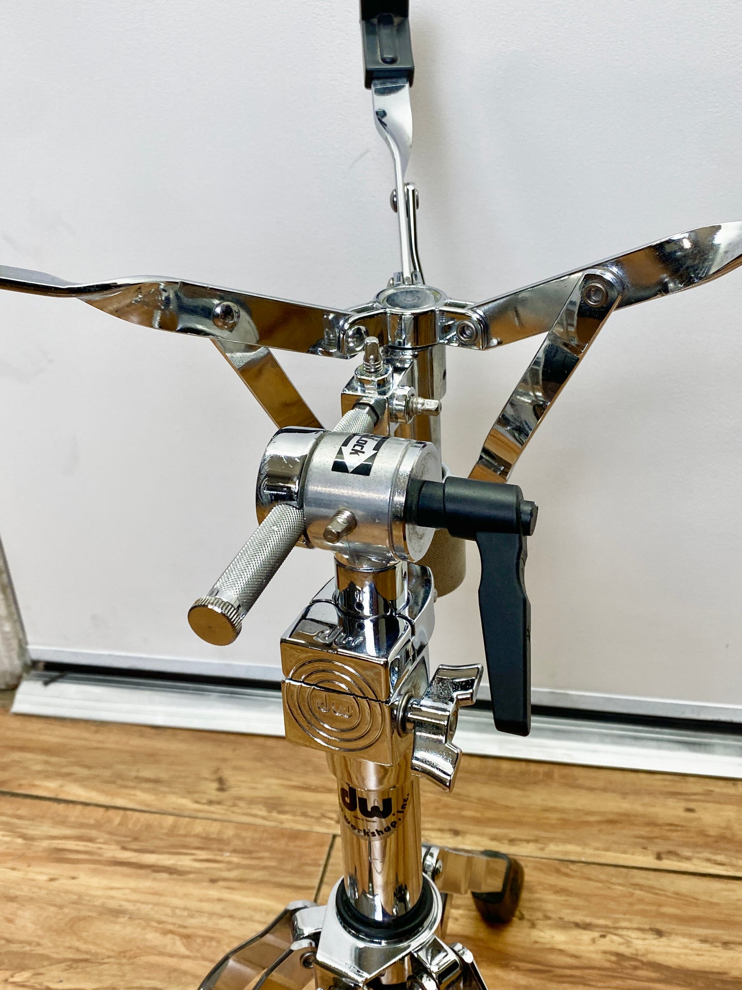 DW 9000 Heavy Duty Snare Stand – Early 2000s