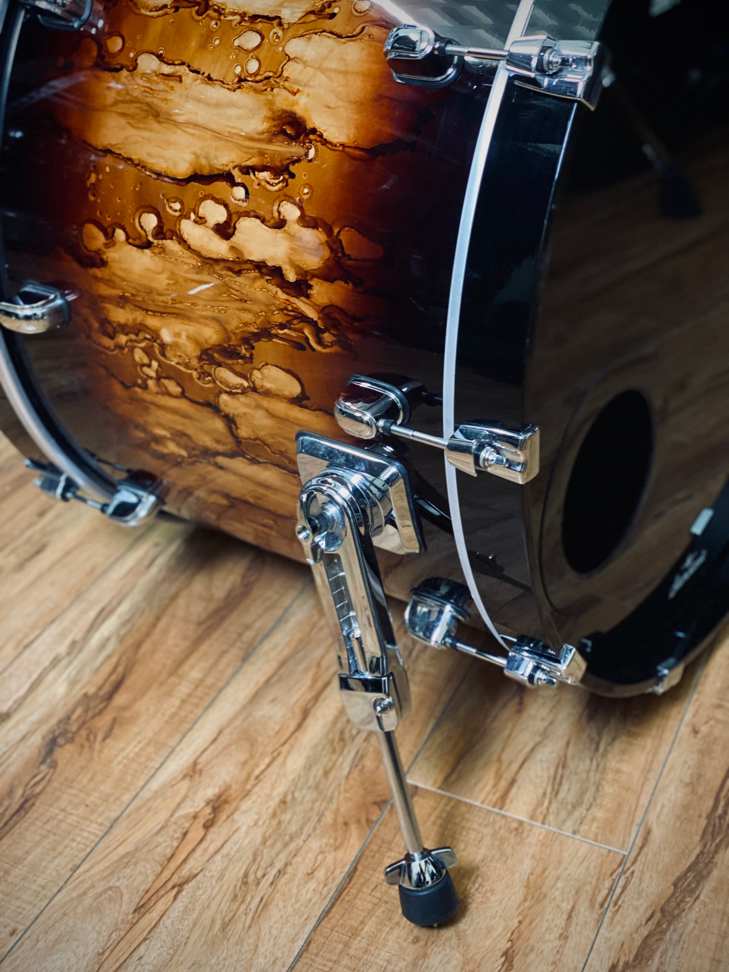 Tama Starclassic 24” Walnut/Birch Bass Drum – Molten Brown Burst