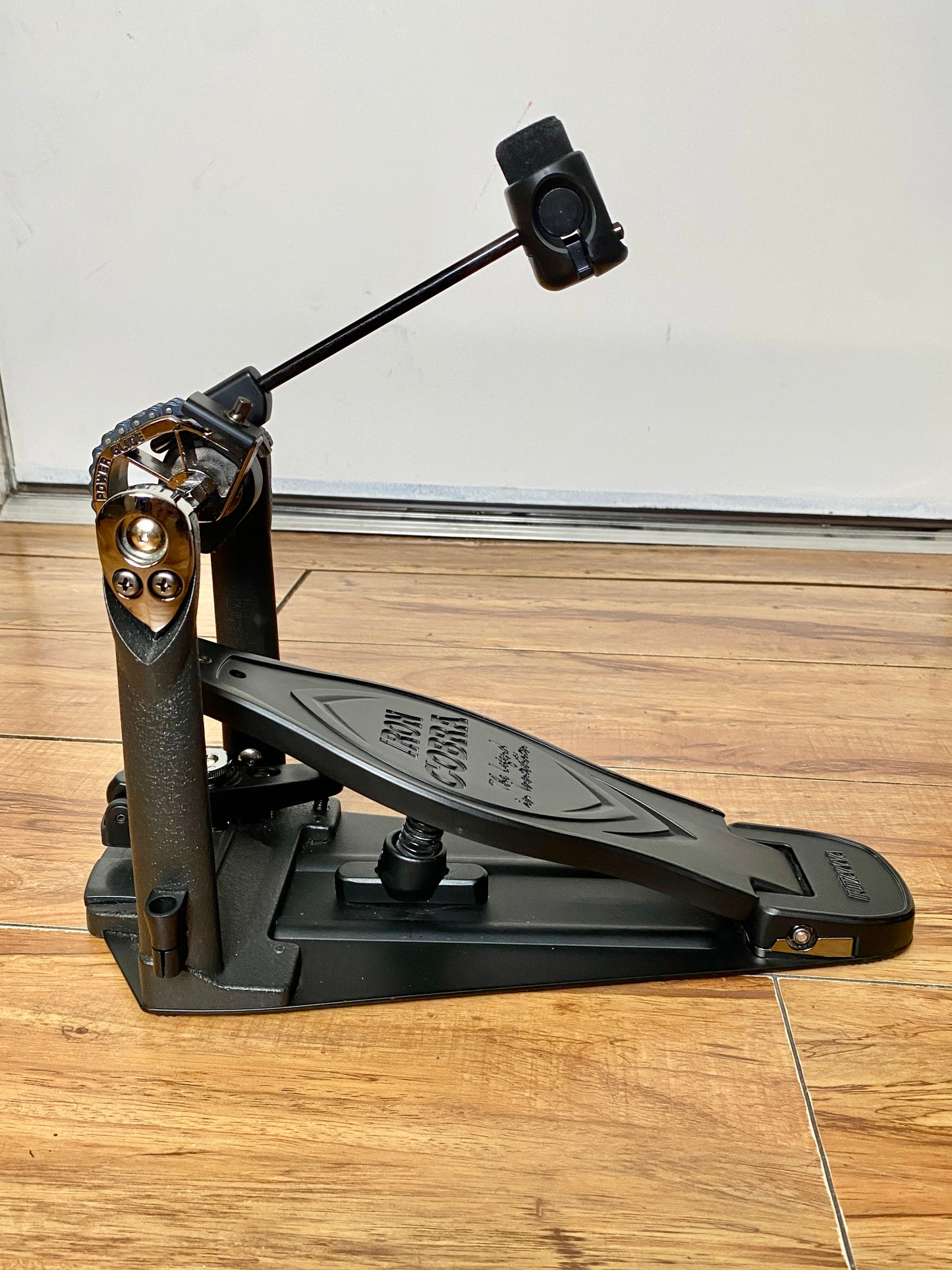 Tama Iron Cobra 910 Single Pedal - Limited Edition Black Out Series